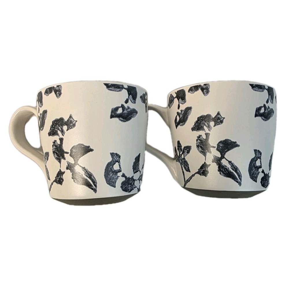 Set Of 2 Bee & Willow‎ Coffee Mugs Blue Leaf Floral Over White Cream Excellent